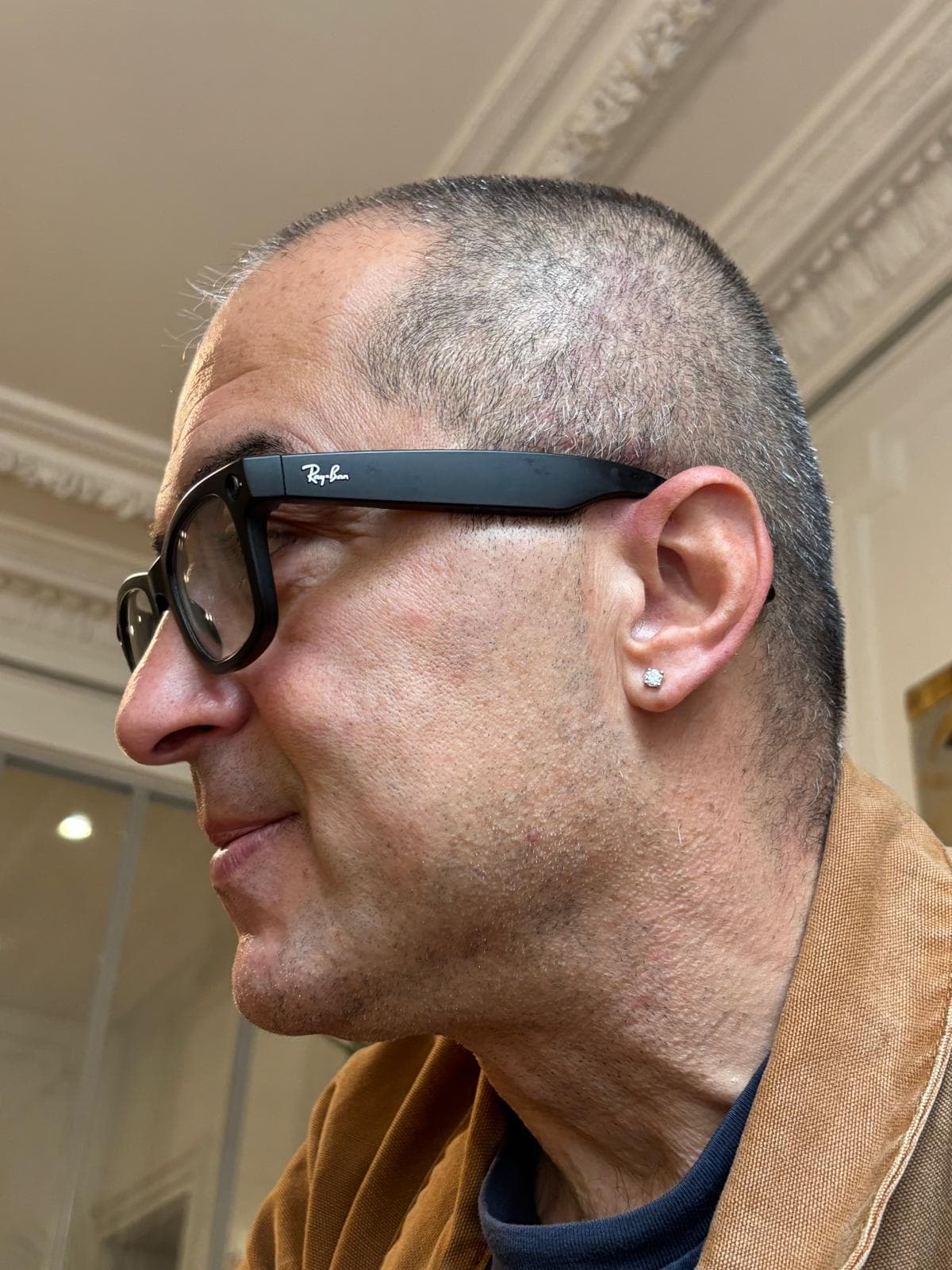 Profil certifié Ray-Ban, niveau boss.